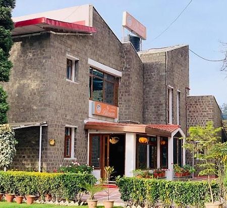 Hotel Blossom Shimla Zewnętrze zdjęcie