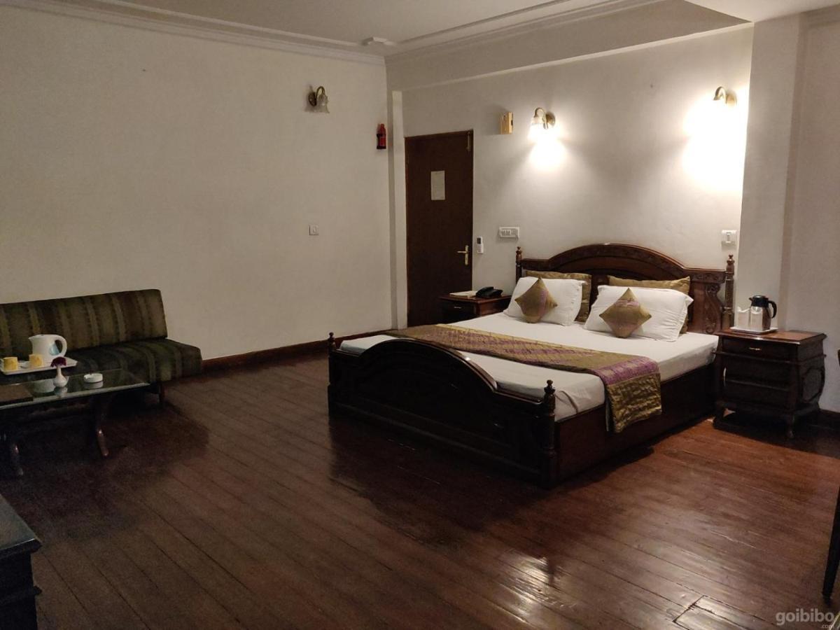 Hotel Blossom Shimla Zewnętrze zdjęcie