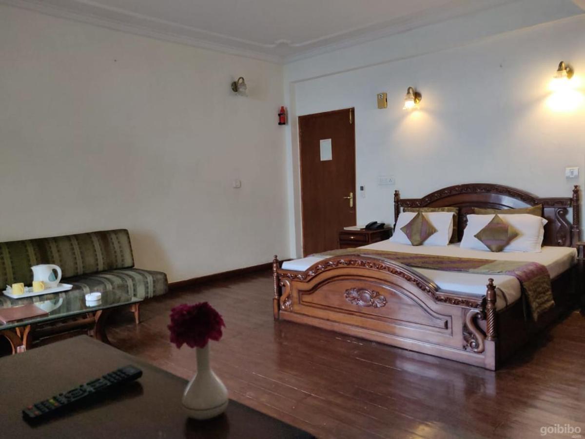 Hotel Blossom Shimla Zewnętrze zdjęcie