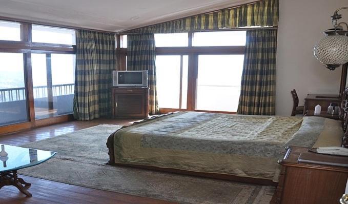 Hotel Blossom Shimla Zewnętrze zdjęcie